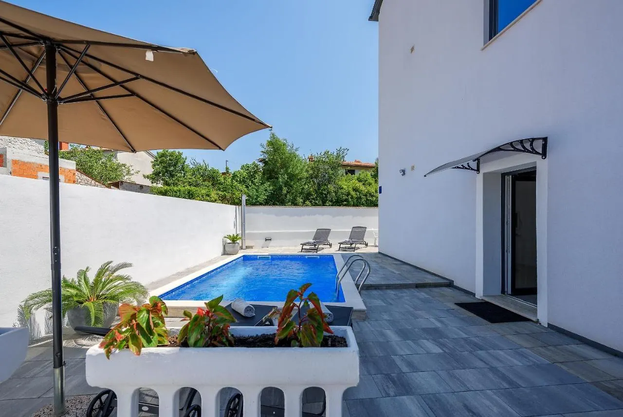 Apartment Vedran With Pool, Near Porec Kukci Kroatië
